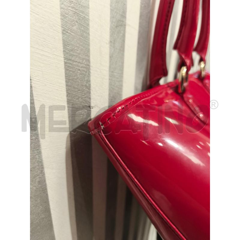 BORSA DONNA GUESS ROSSA LUCIDA GRANDE | Mercatino dell'Usato Campobasso 4