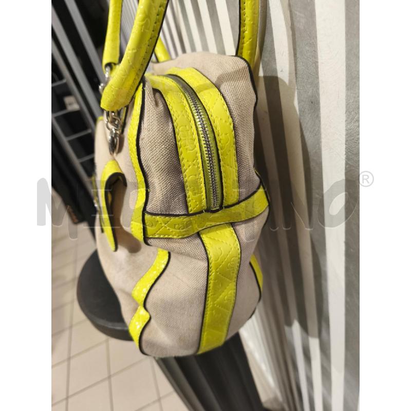 BORSA DONNA GUESS TIP CANAPA GIALLA GRANDE | Mercatino dell'Usato Campobasso 3