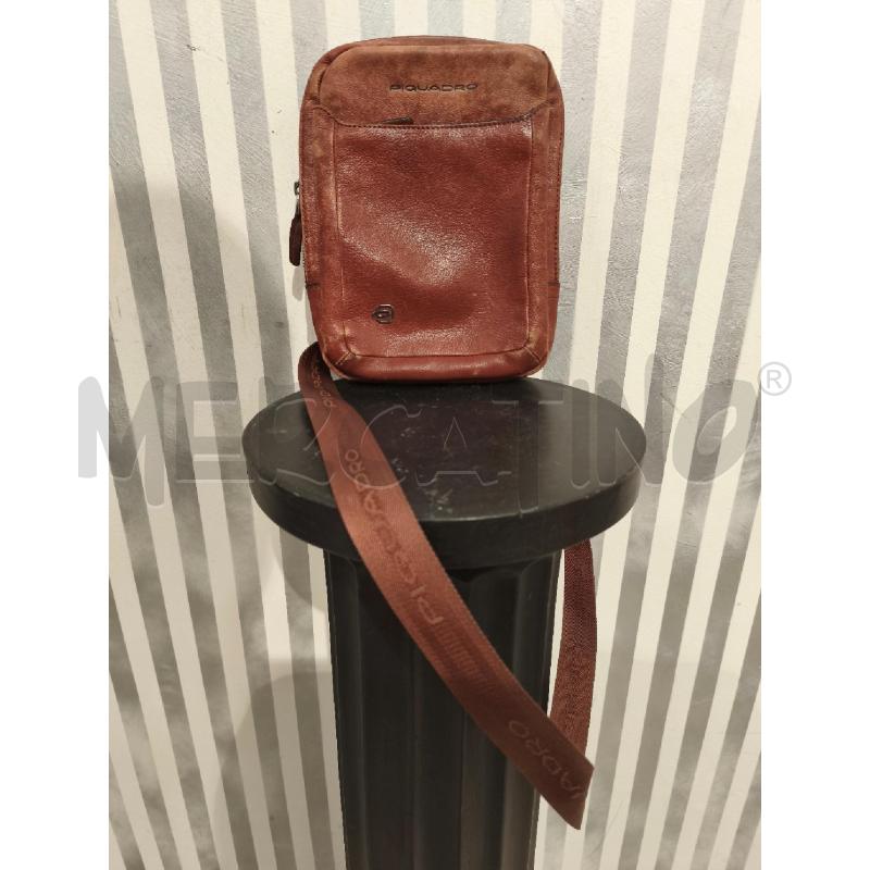 BORSELLO PIQUADRO MARRONCINO | Mercatino dell'Usato Campobasso 1