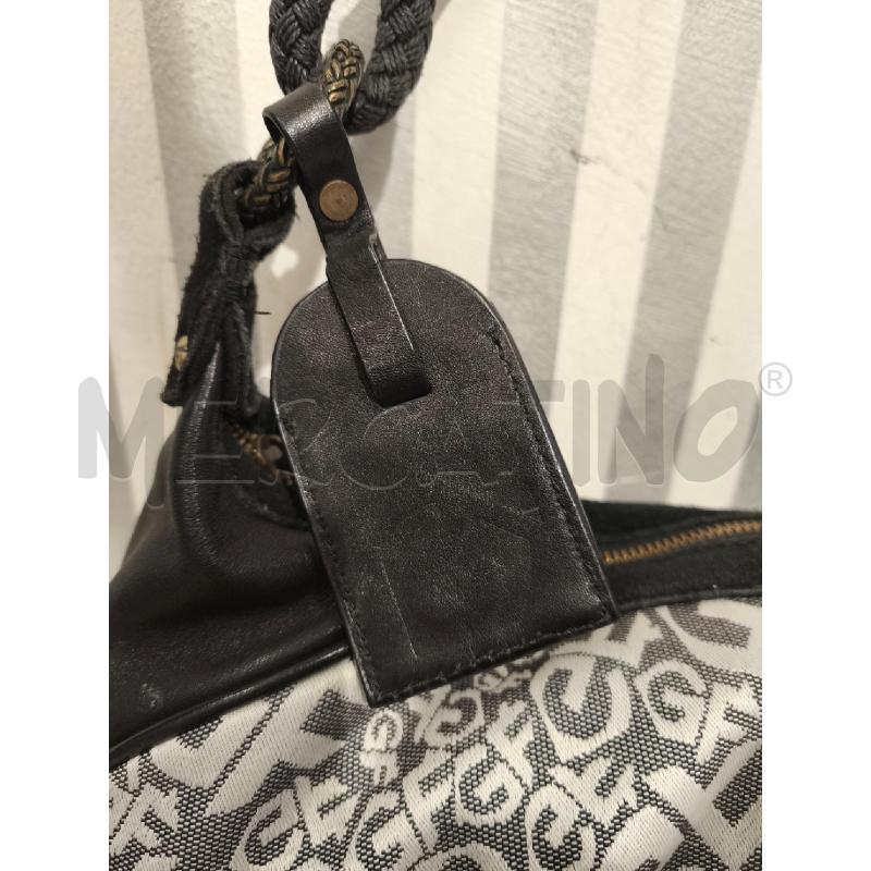 BORSETTA DONNA GF FERRÈ NERA GRIGIA SCRITTE GF | Mercatino dell'Usato Campobasso 2