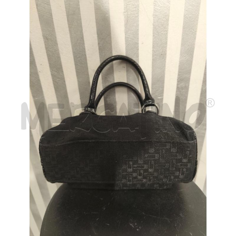 BORSETTA DONNA GUESS NERA PICCOLINA | Mercatino dell'Usato Campobasso 3