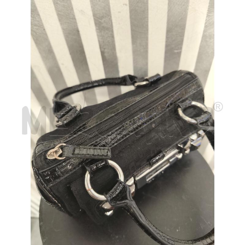 BORSETTA DONNA GUESS NERA PICCOLINA | Mercatino dell'Usato Campobasso 4