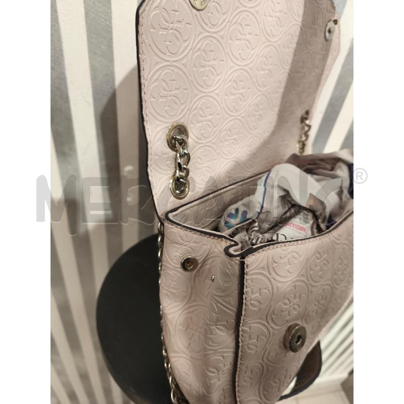 BORSETTA DONNA GUESS ROSA ANTICO INCISIONI | Mercatino dell'Usato Campobasso 4