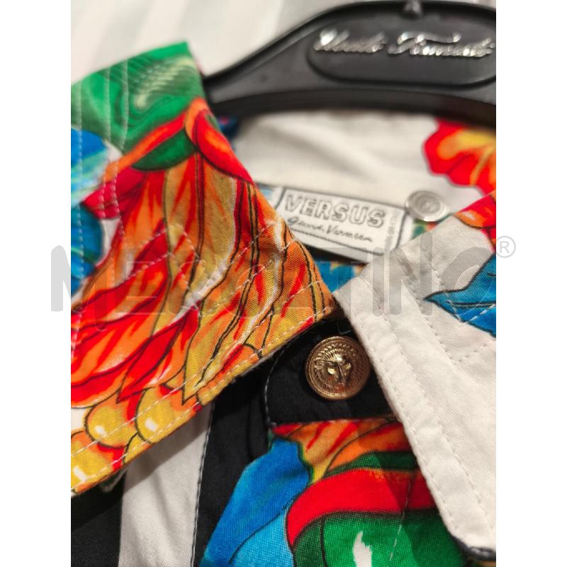 CAMICIA UOMO VERSUS GIANNI VERSACE RIGHE FIORI CHITARRE | Mercatino dell'Usato Campobasso 3