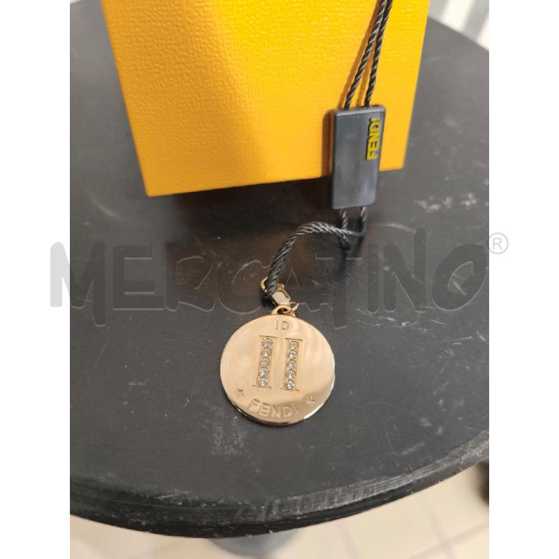 CIONDOLO FENDI DORATO II | Mercatino dell'Usato Campobasso 4