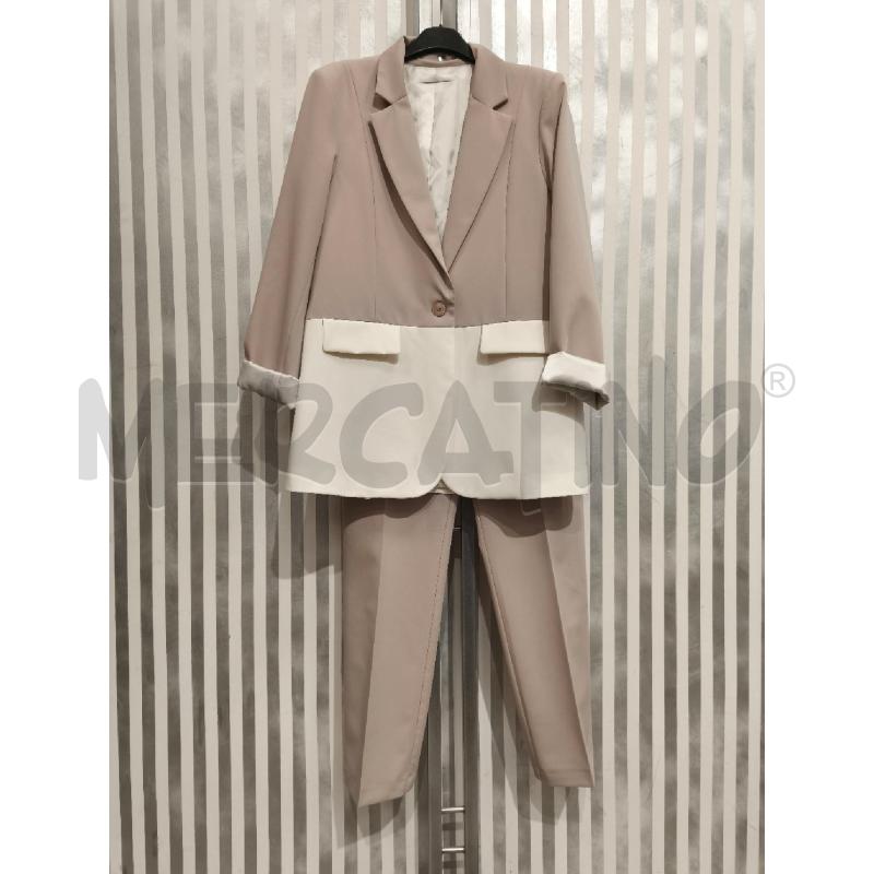 COMPLETO DONNA IMPERIAL BEIGE E PANNA | Mercatino dell'Usato Campobasso 1