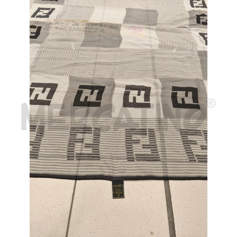 FOULARD FENDI GRIGIO NERO | Mercatino dell'Usato Campobasso 5