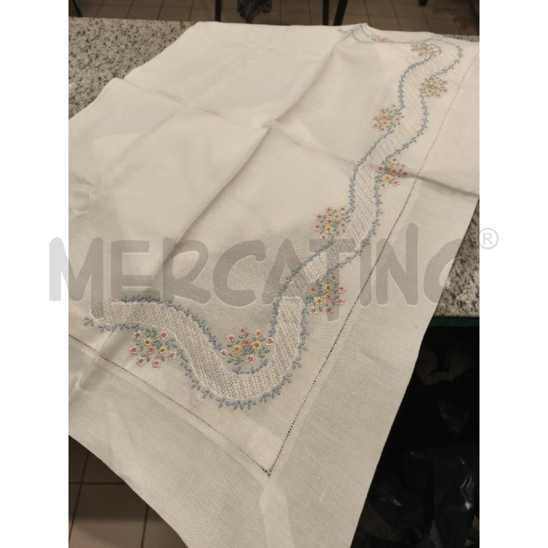 LENZUOLO MATRIMONIALE PANNA + 2FED. FOGLIOLINE INDACO E FIORELLINI COLORATI | Mercatino dell'Usato Campobasso 2