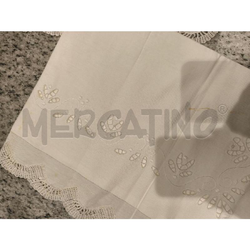 LENZUOLO MATRIMONIALE PANNA + 2 FED. CON INTAGLI E MERLETTO | Mercatino dell'Usato Campobasso 3