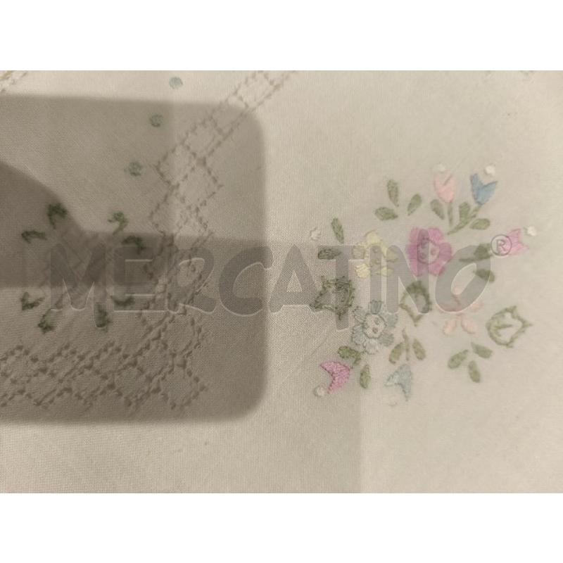 LENZUOLO MATRIMONIALE + 2FED. BIANCO FIORELLINI LILLA VERDI GIALLI CELESTI | Mercatino dell'Usato Campobasso 2