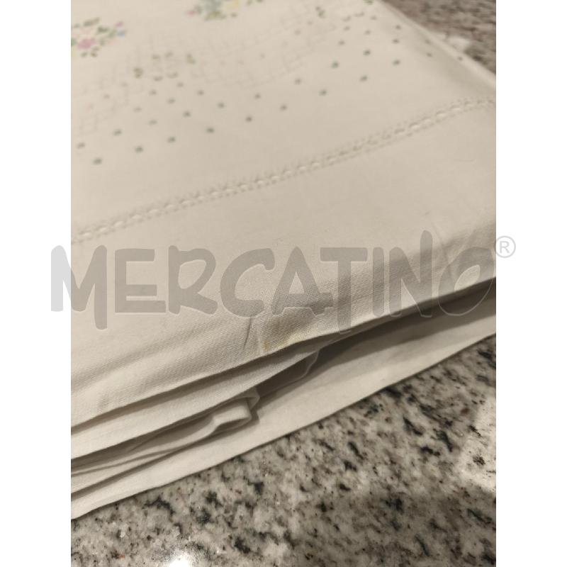 LENZUOLO MATRIMONIALE + 2FED. BIANCO FIORELLINI LILLA VERDI GIALLI CELESTI | Mercatino dell'Usato Campobasso 4