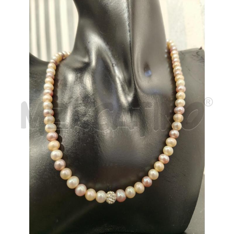 PARURE MATERIALE PREGIATO PANNA E ROSA | Mercatino dell'Usato Campobasso 2