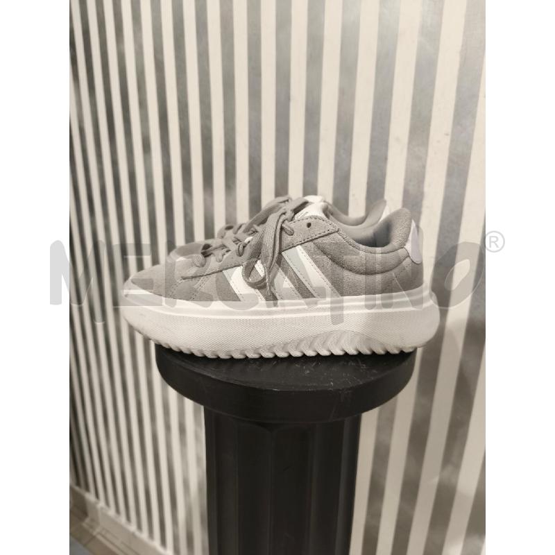 SCARPE DONNA ADIDAS GRIGIE SUOLEBIANCHE | Mercatino dell'Usato Campobasso 2