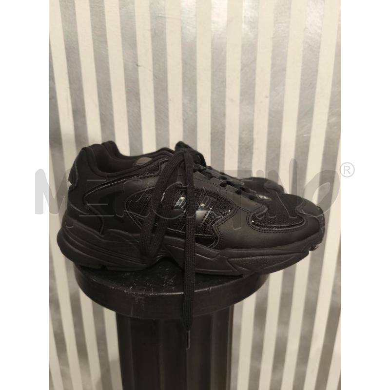 SCARPE DONNA ADIDAS NERE STRISCE LUCIDE NERE | Mercatino dell'Usato Campobasso 2