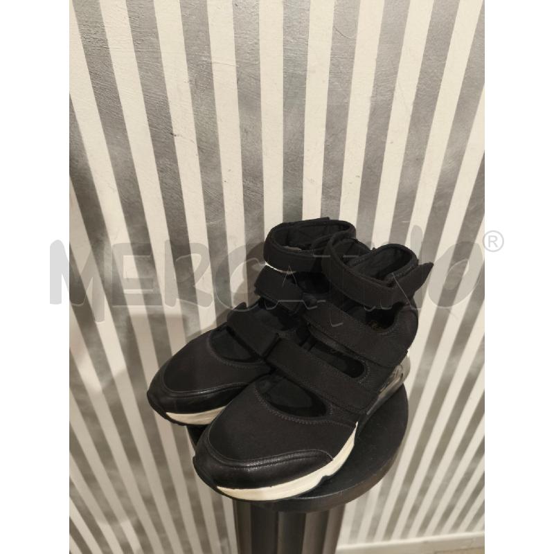 SCARPE DONNA ASH NERE TIP BALLERINE A STRAPPO | Mercatino dell'Usato Campobasso 1