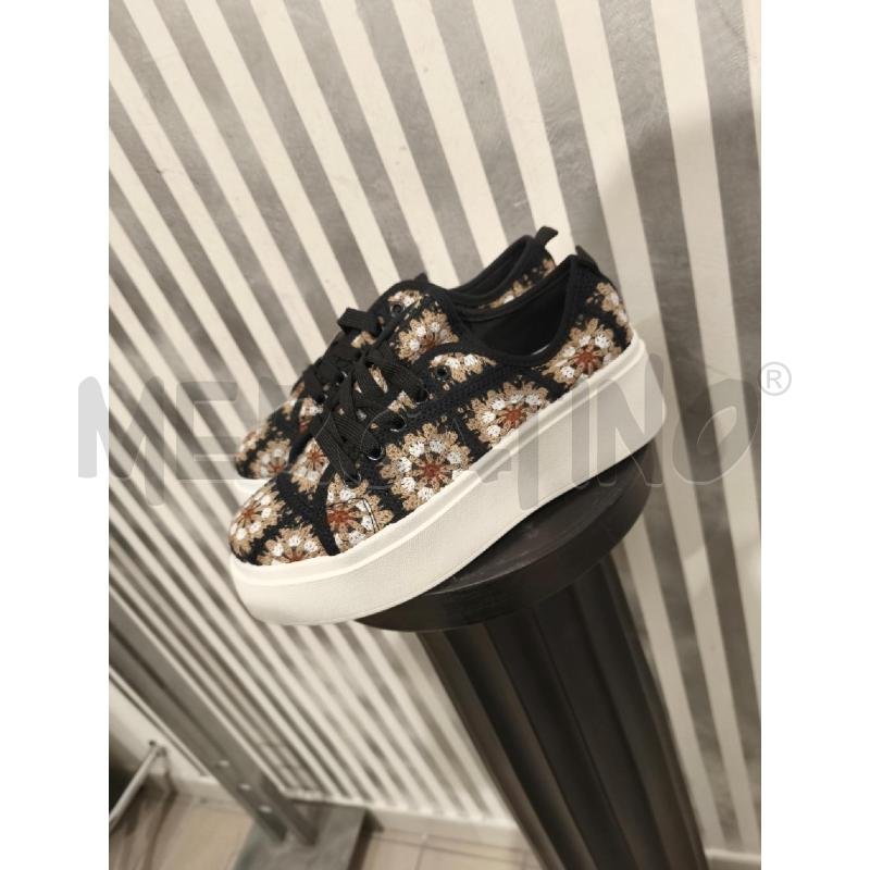 SCARPE DONNA MIX FEEL NUOVE NERE E BEIGE FIORI | Mercatino dell'Usato Campobasso 2