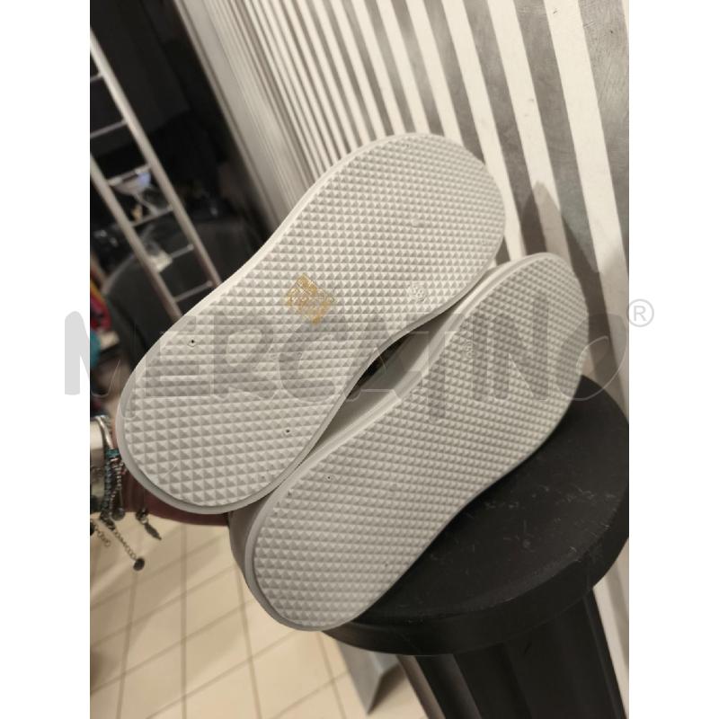 SCARPE DONNA MIX FEEL NUOVE NERE E BEIGE FIORI | Mercatino dell'Usato Campobasso 4