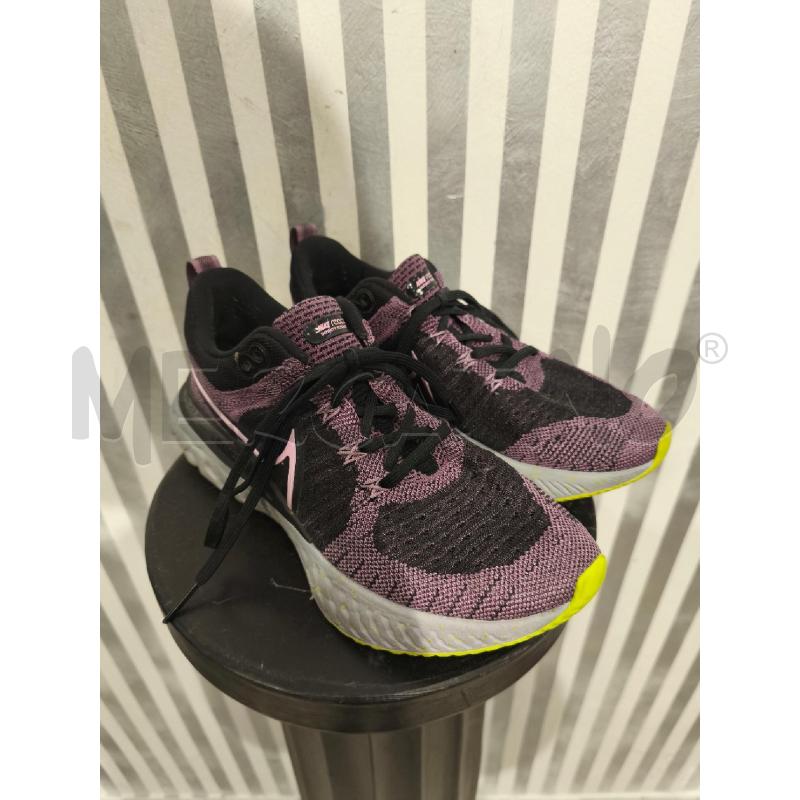 SCARPE DONNA NIKE REACT ROSA NERE TESSUTO | Mercatino dell'Usato Campobasso 1