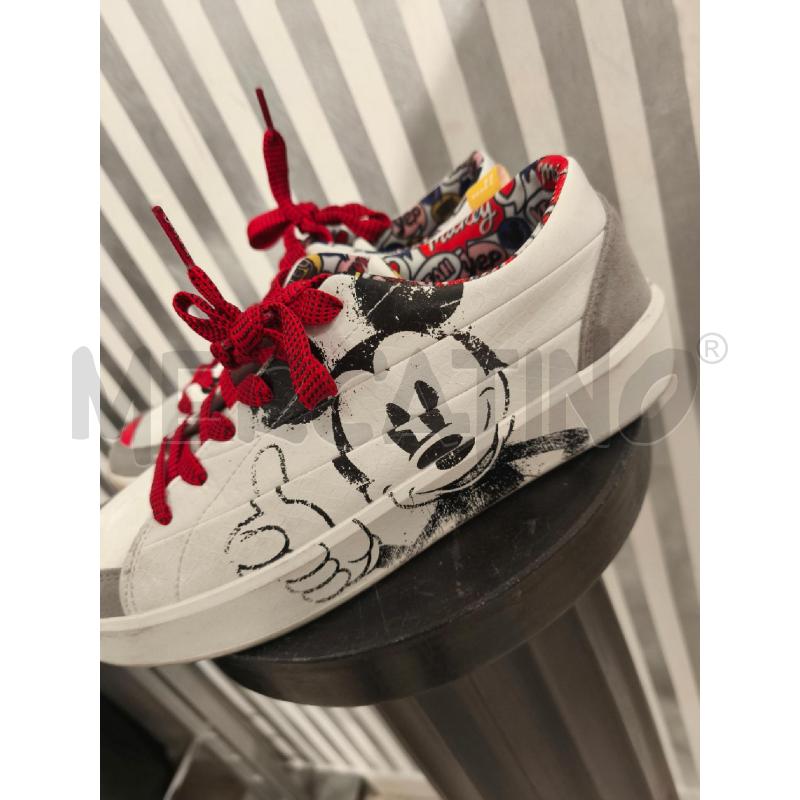 SCARPE UOMO DISEGUAL BIANCHE CON TOPOLINO | Mercatino dell'Usato Campobasso 2