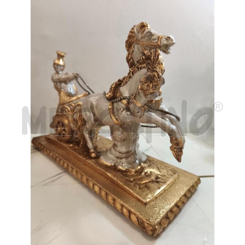 SCULTURA BIGA CLASSICA DA DUE CAVALI BIANCO E DORATO  | Mercatino dell'Usato Campobasso 3