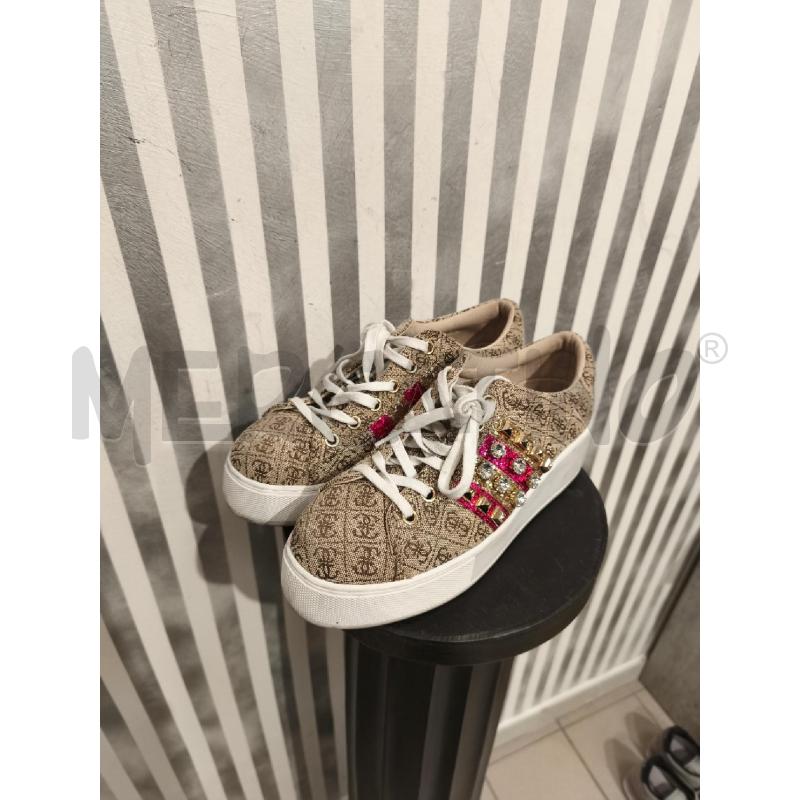 SNEAKERS DONNA GUESS BEIGE MONOGRAM STRASS | Mercatino dell'Usato Campobasso 1