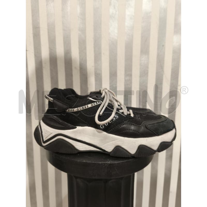 SNEAKERS DONNA GUESS NERE E BIANCHE | Mercatino dell'Usato Campobasso 2