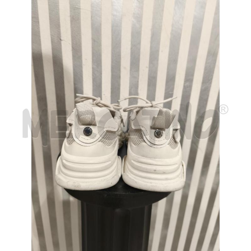 SNEAKERS DONNA STEVE MADDEN BIANCHE SCRITTE NERE | Mercatino dell'Usato Campobasso 3