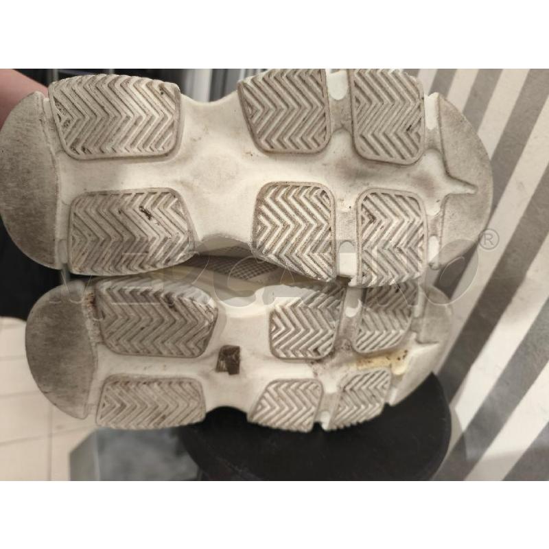 SNEAKERS DONNA STEVE MADDEN BIANCHE SCRITTE NERE | Mercatino dell'Usato Campobasso 4
