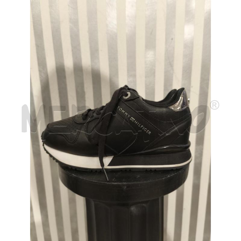 SNEAKERS DONNA TOMMY HILFIGER NERE | Mercatino dell'Usato Campobasso 2