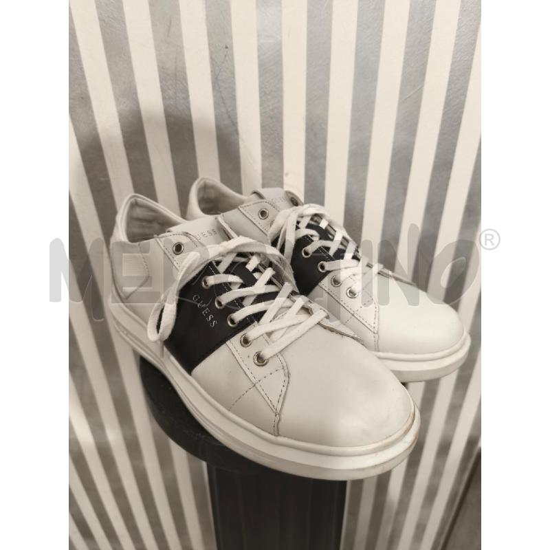 SNEAKERS UOMO GUESS BIANCHE FASCIA NERA | Mercatino dell'Usato Campobasso 1