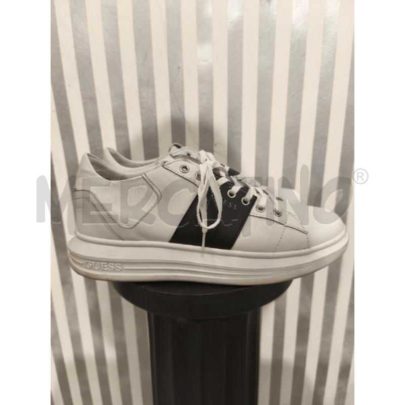 SNEAKERS UOMO GUESS BIANCHE FASCIA NERA | Mercatino dell'Usato Campobasso 2