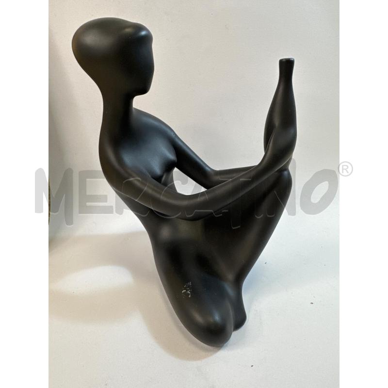 STATUINA ROYAL DUX NERA PORCELLANA  | Mercatino dell'Usato Campobasso 1