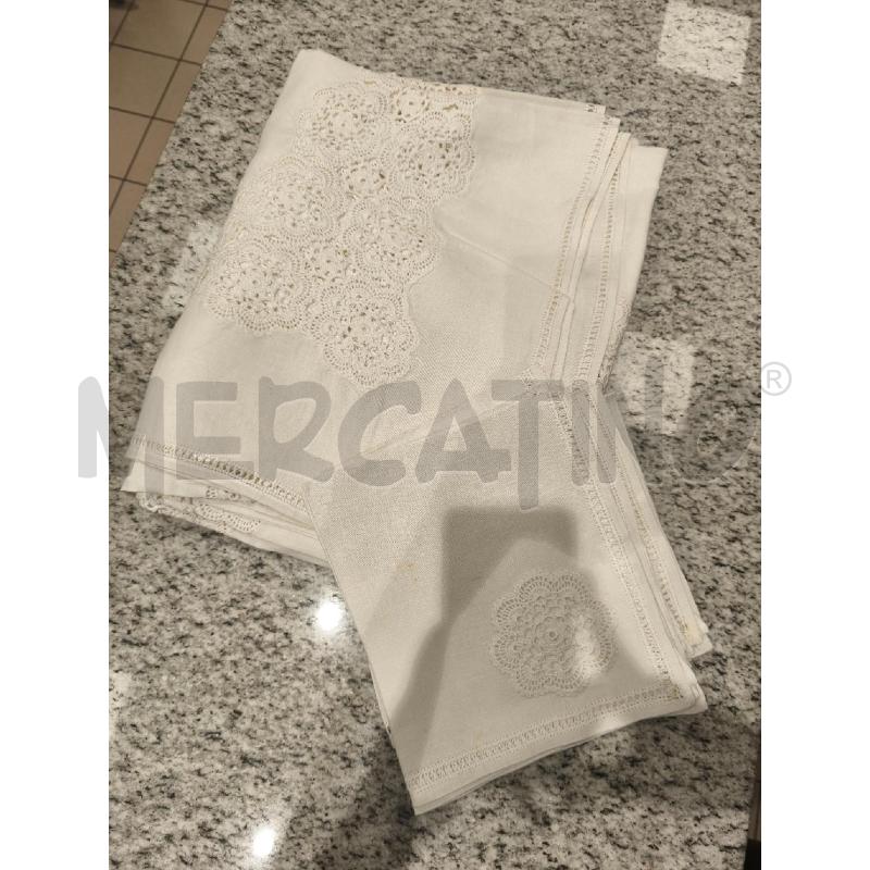 TOVAGLIA + 10TOV. BIANCA CON FIORI TIP UNCINETTO | Mercatino dell'Usato Campobasso 1