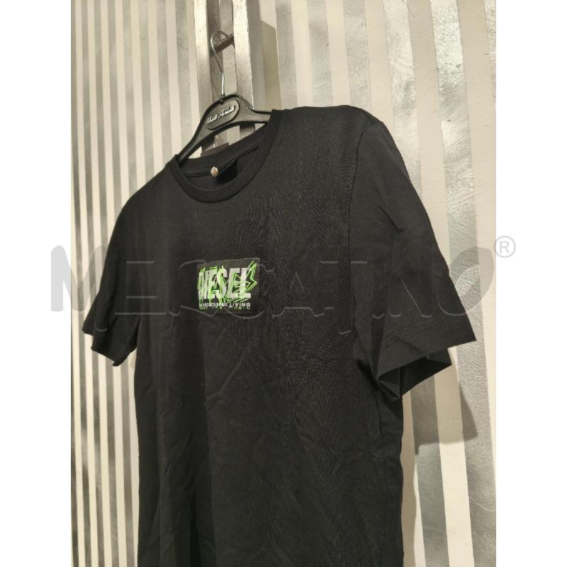 T SHIRT DONNA DIESEL NERA SCRITTA CON VERDE | Mercatino dell'Usato Campobasso 4