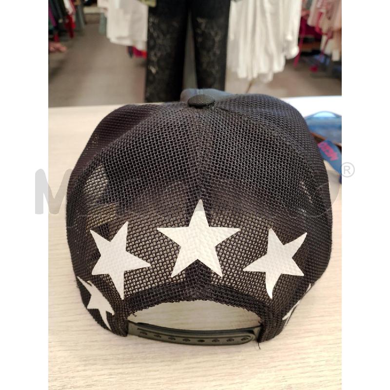 BERRETTO GIVENCHY NERO RETRO TRAFORATO | Mercatino dell'Usato San giovanni teatino 2