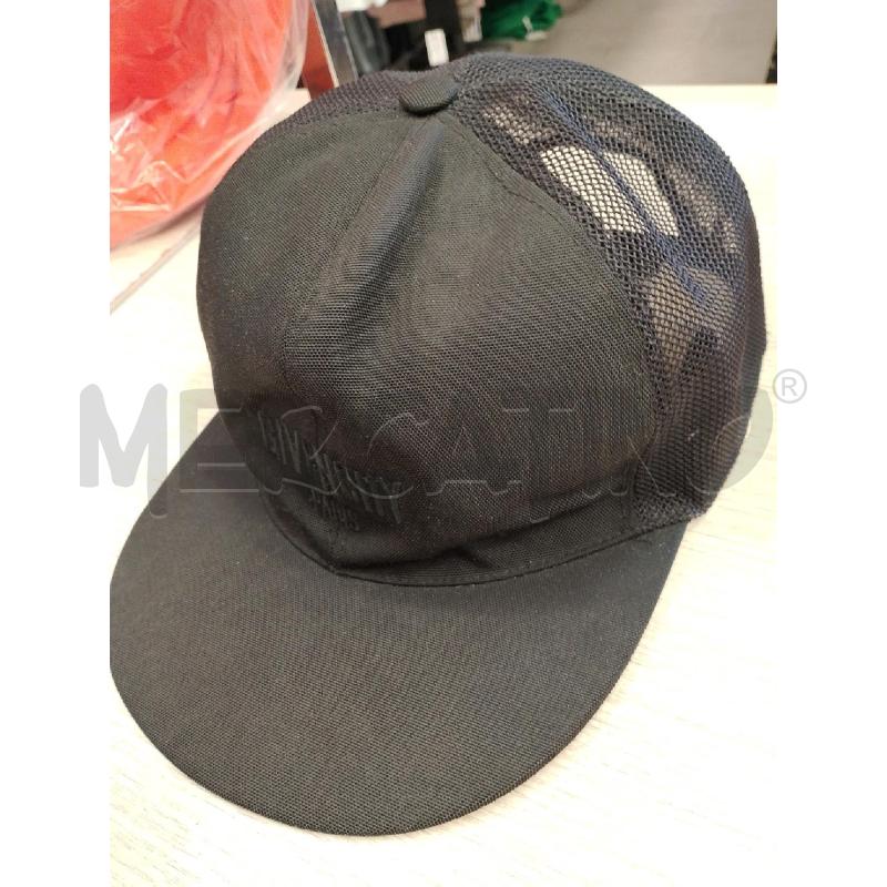 BERRETTO GIVENCHY NERO RETRO TRAFORATO | Mercatino dell'Usato San giovanni teatino 3