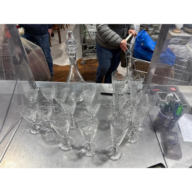 BICCHIERI PZ. GRUPPO CRISTALLO + BOTTIGLIA | Mercatino dell'Usato San giovanni teatino 1