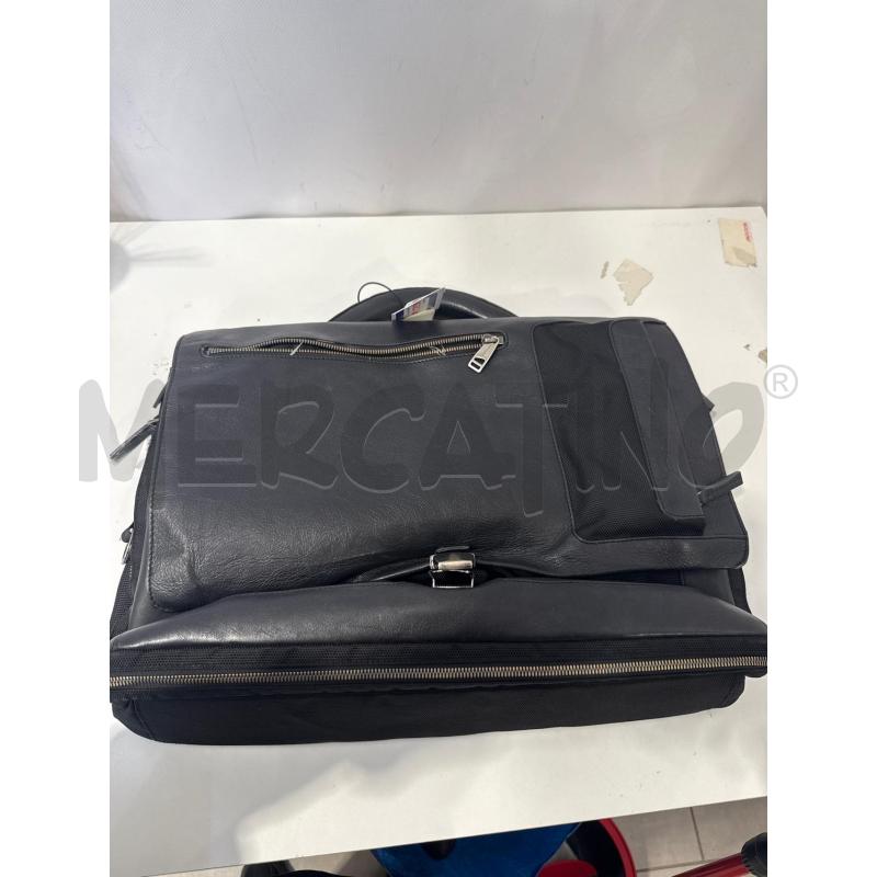 BORSA A MANO PIQUADRO NERA | Mercatino dell'Usato San giovanni teatino 1