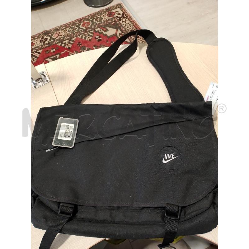 BORSA PORTA PC NIKE NERA  | Mercatino dell'Usato San giovanni teatino 1