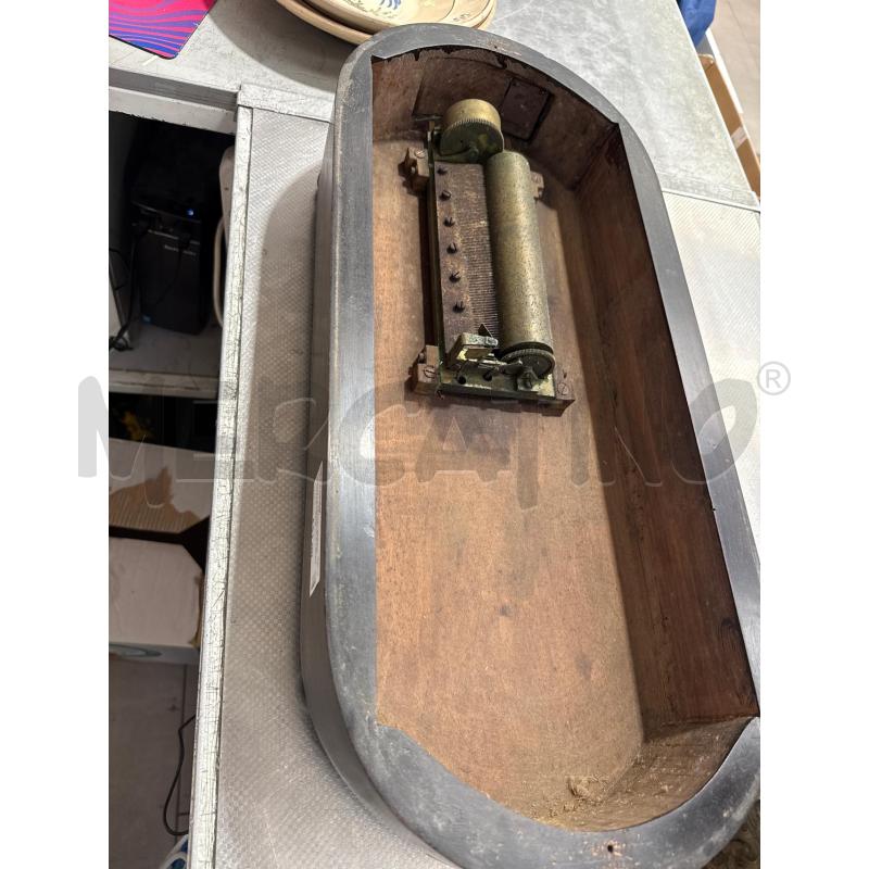 CARILLON SCATOLA LEGNO OVALE NERA | Mercatino dell'Usato San giovanni teatino 2