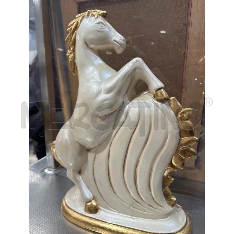 CAVALLO BIANCO OROLOGIO VIA VENETO | Mercatino dell'Usato San giovanni teatino 3