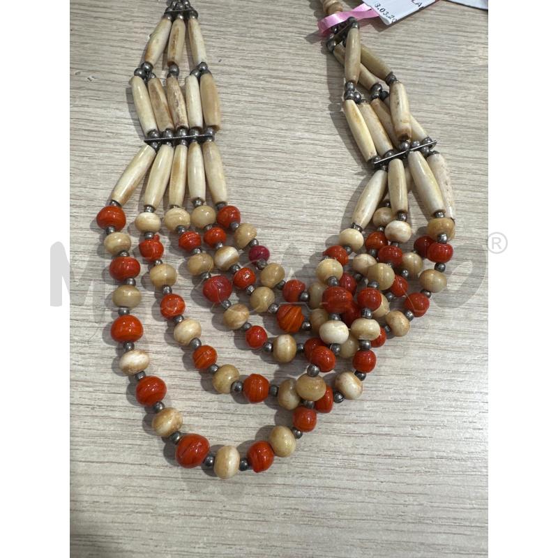 COLLANA BEIGE ROSSA | Mercatino dell'Usato San giovanni teatino 2