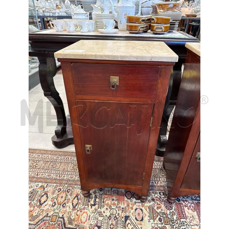 COMODINO LEGNO PIANO MARMO | Mercatino dell'Usato San giovanni teatino 1