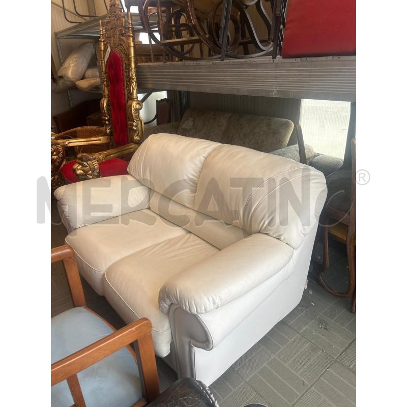 DIVANO 2 POSTI BIANCO | Mercatino dell'Usato San giovanni teatino 1