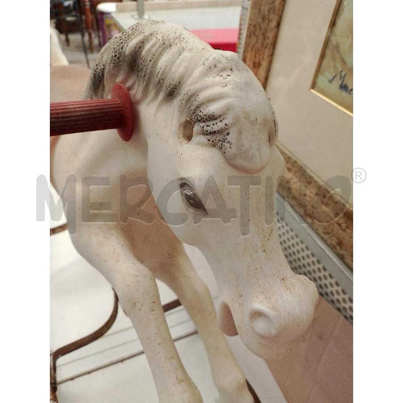 DONDOLO CAVALLO BIANCO BASE FERRO DA RESTAURARE  | Mercatino dell'Usato San giovanni teatino 2