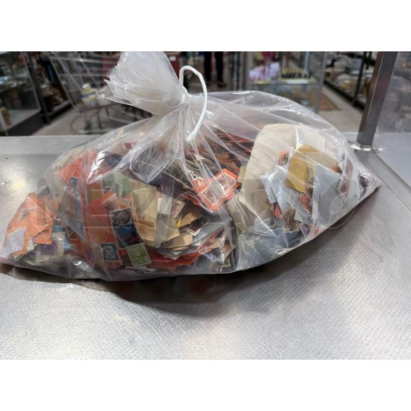 FRANCOBOLLI BUSTONE 1,5KG | Mercatino dell'Usato San giovanni teatino 1