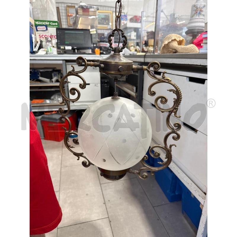 LAMPADARIO OTTONE 1 LUCE PALLA VETRO | Mercatino dell'Usato San giovanni teatino 1