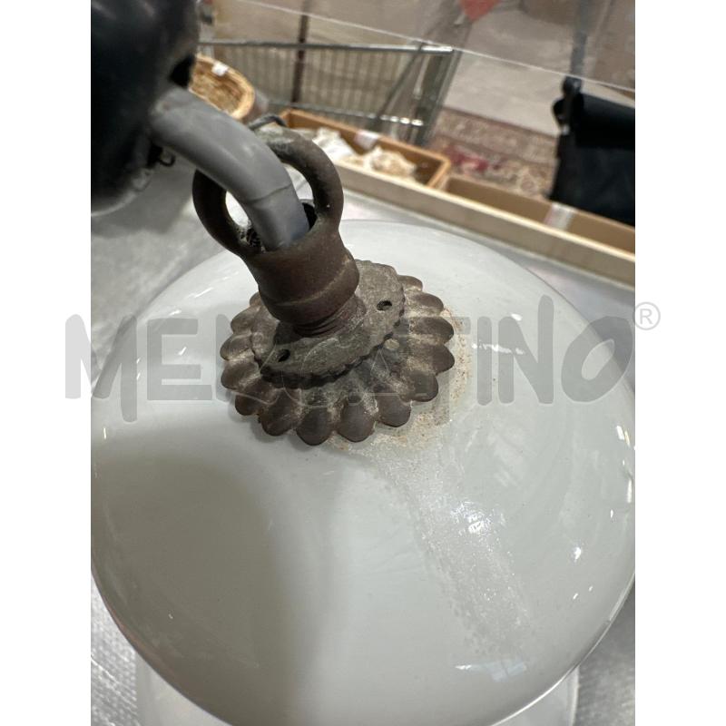 LAMPADARIO UNA LUCE VETRO BIANCO | Mercatino dell'Usato San giovanni teatino 3