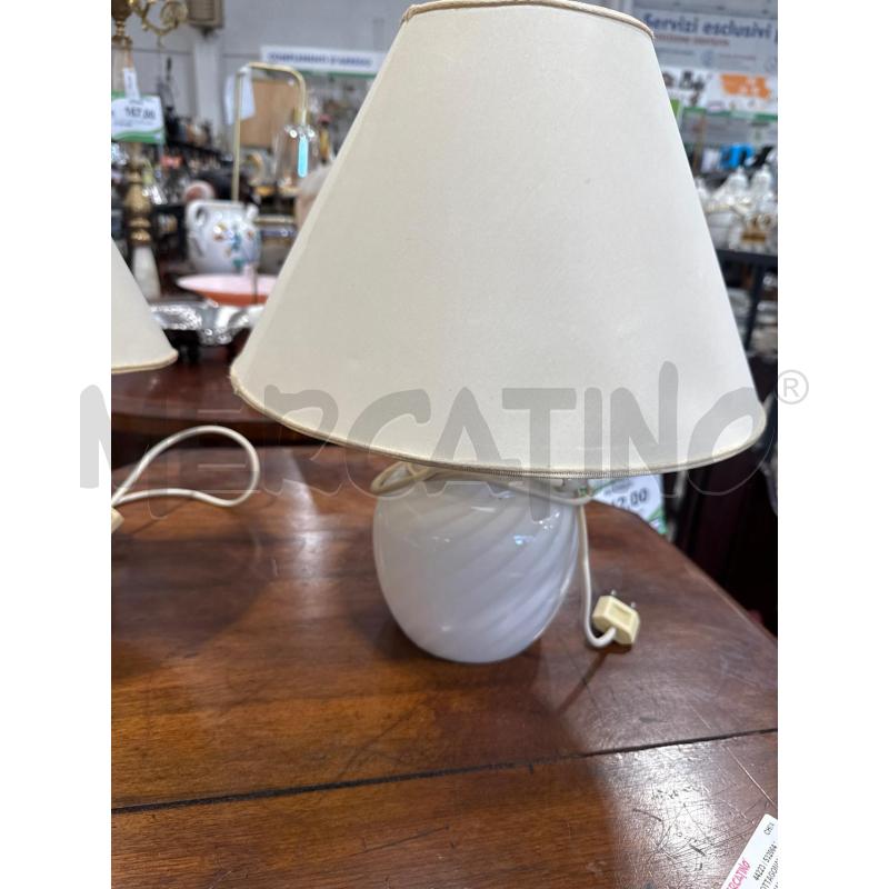 LAMPADA COPPIA BIANCA DA TAVOLO MURANO  | Mercatino dell'Usato San giovanni teatino 3