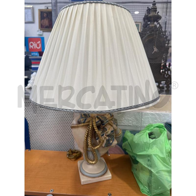 LAMPADA DA TAVOLO FIOCCO DORATO AZZURRO | Mercatino dell'Usato San giovanni teatino 1